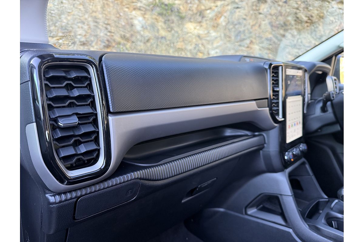 2025 Ford Everest Ambiente 2.0L