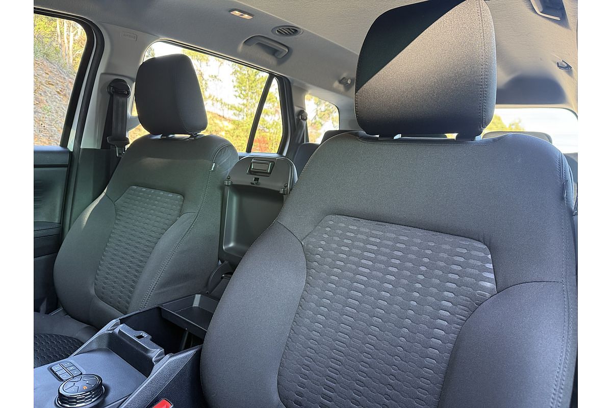 2025 Ford Everest Ambiente 2.0L