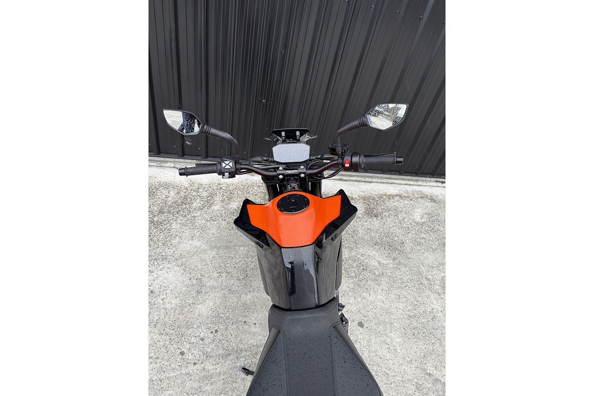2023 KTM 890 DUKE GP