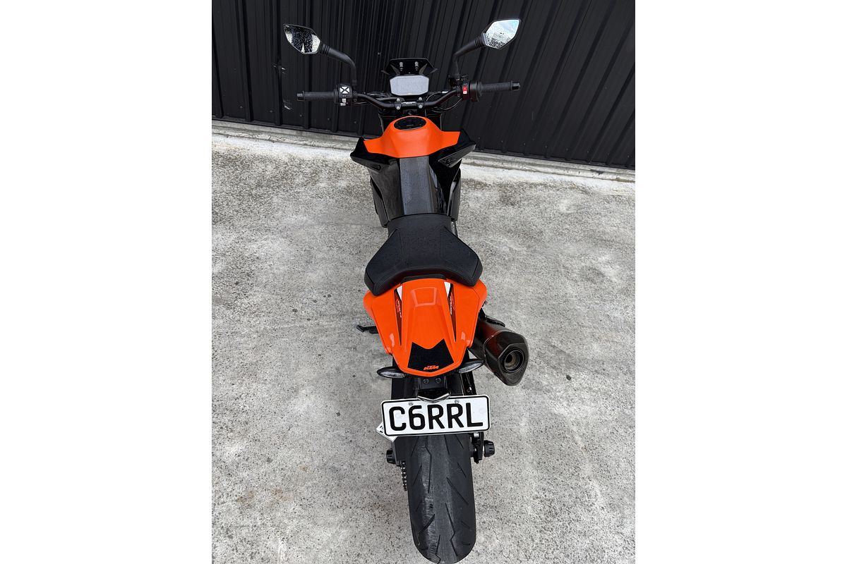 2023 KTM 890 DUKE GP
