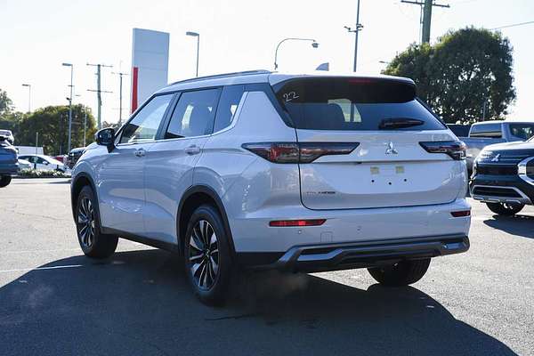2025 Mitsubishi Outlander LS ZM thumb-5