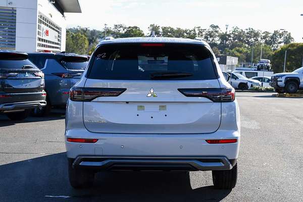2025 Mitsubishi Outlander LS ZM thumb-6