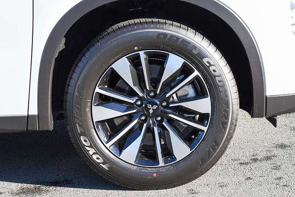 2025 Mitsubishi Outlander LS ZM thumb-4