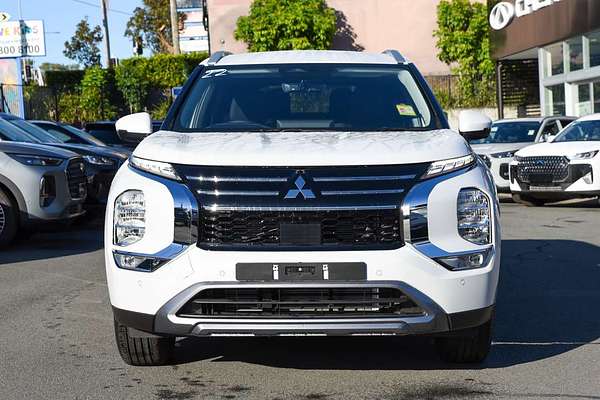 2025 Mitsubishi Outlander LS ZM thumb-2