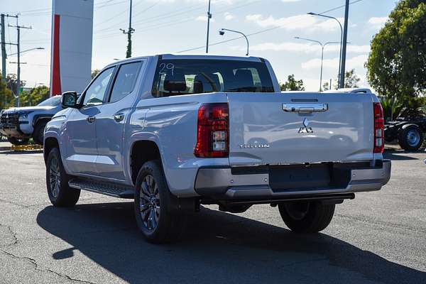 2025 Mitsubishi Triton GLS MV 4X4 thumb-5