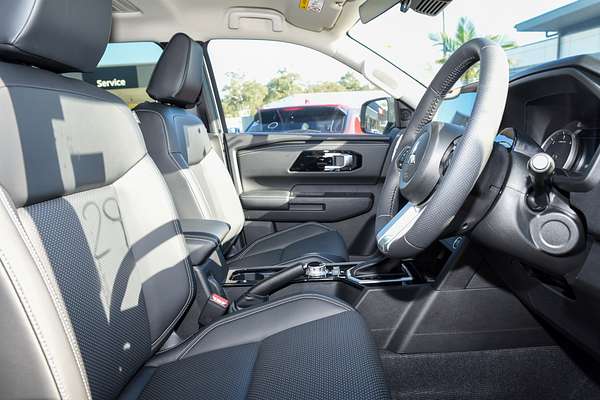 2025 Mitsubishi Triton GLS MV 4X4 thumb-9