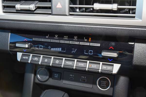 2025 Mitsubishi Triton GLS MV 4X4 thumb-13