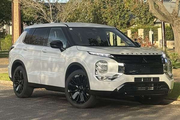 2026 Mitsubishi Outlander Black Edition ZM