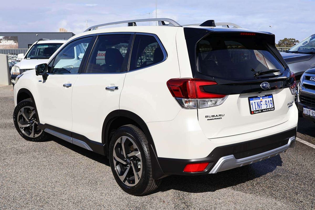 2024 Subaru Forester Hybrid S S5