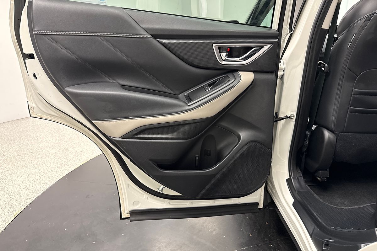2022 Subaru Forester 2.5i-S S5