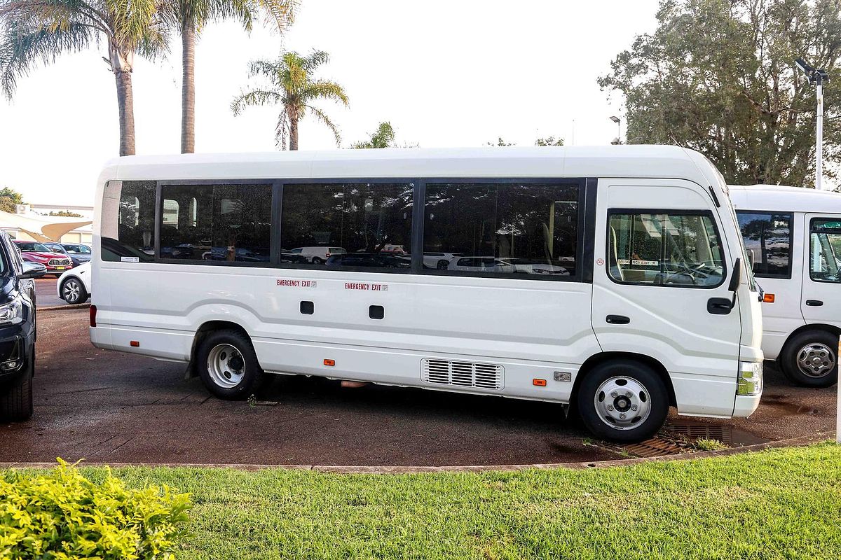2022 Toyota Coaster GDB70R