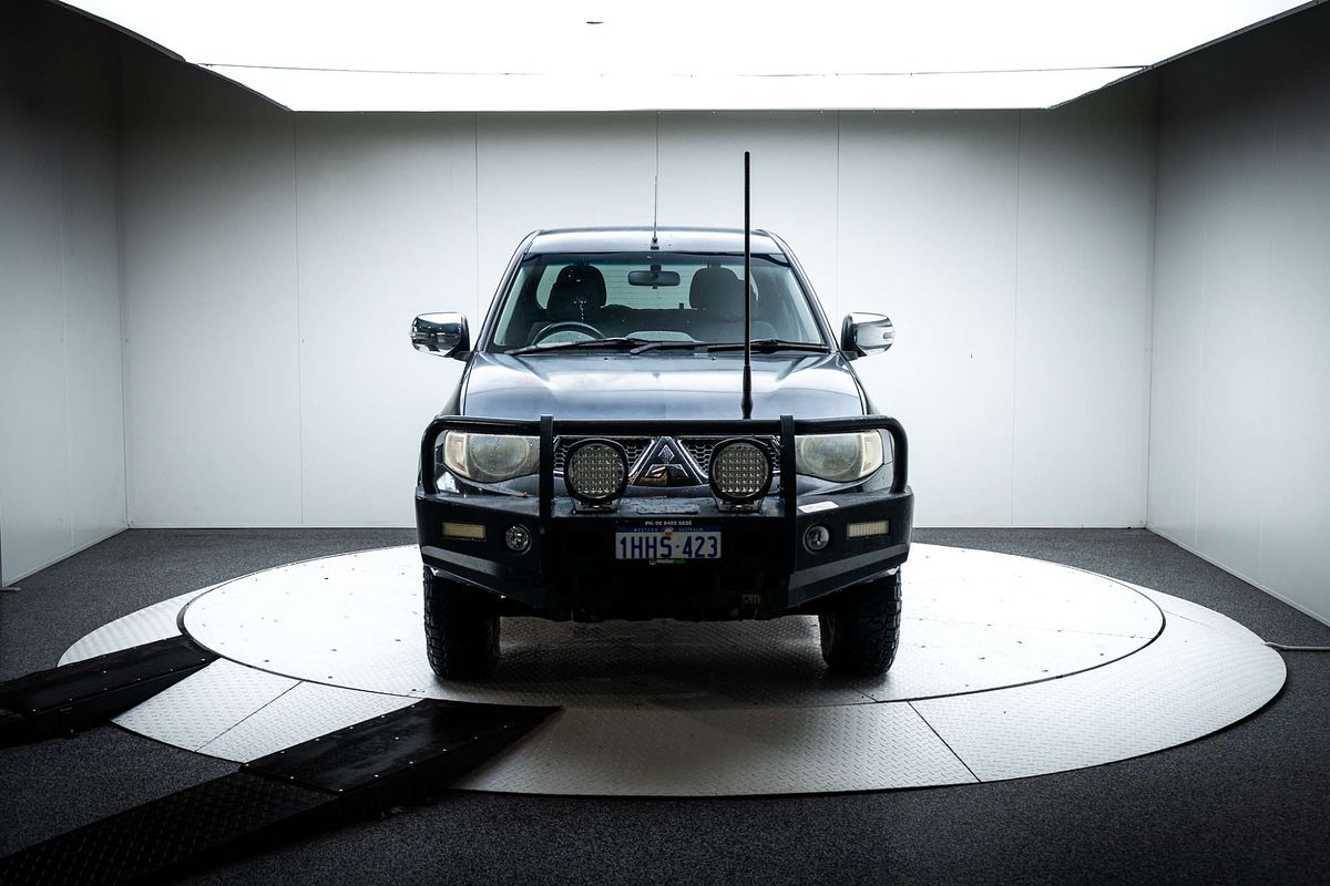 2013 Mitsubishi Triton GLX-R MN 4X4