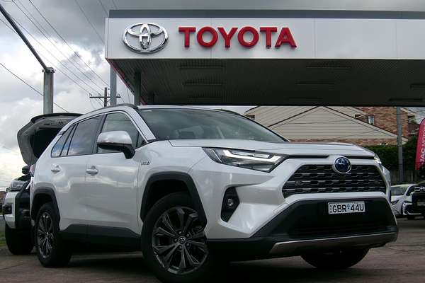 2024 Toyota RAV4 GXL AXAH52R