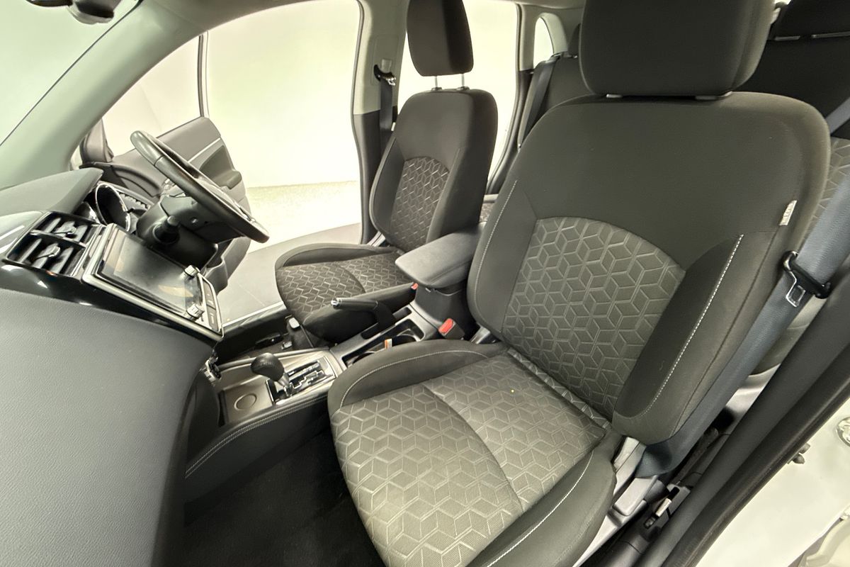 2022 Mitsubishi ASX ES XD