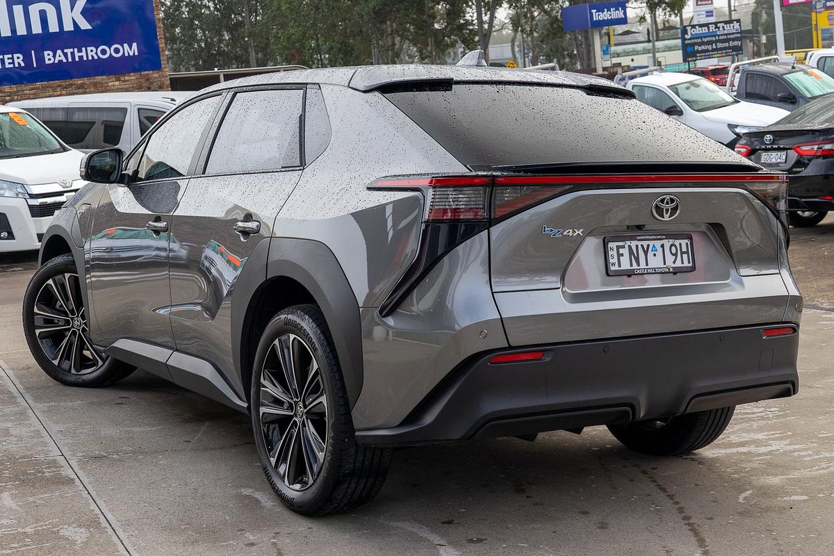 2024 Toyota bZ4X XEAM10R