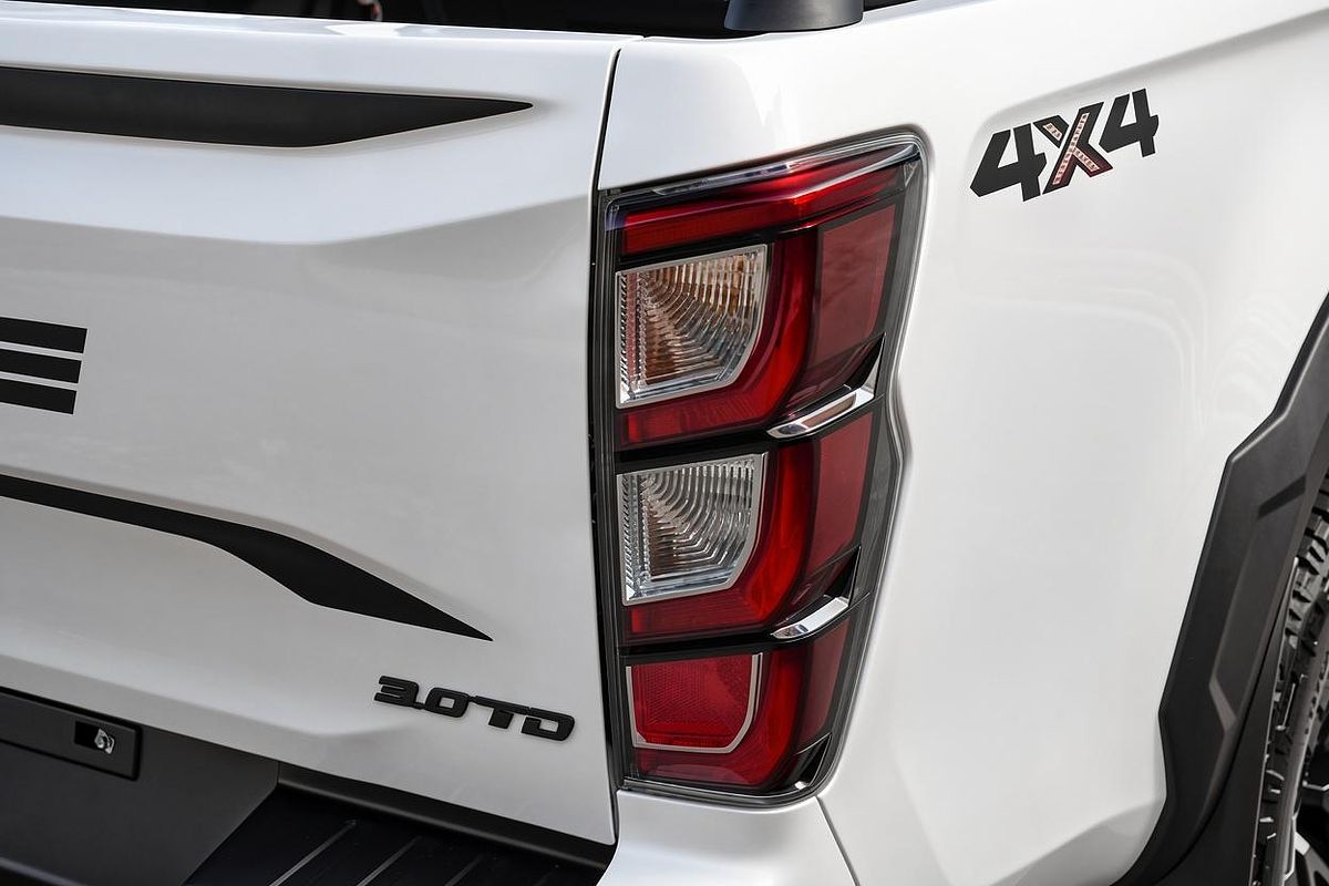 2026 Isuzu D-MAX BLADE 4X4 image 14