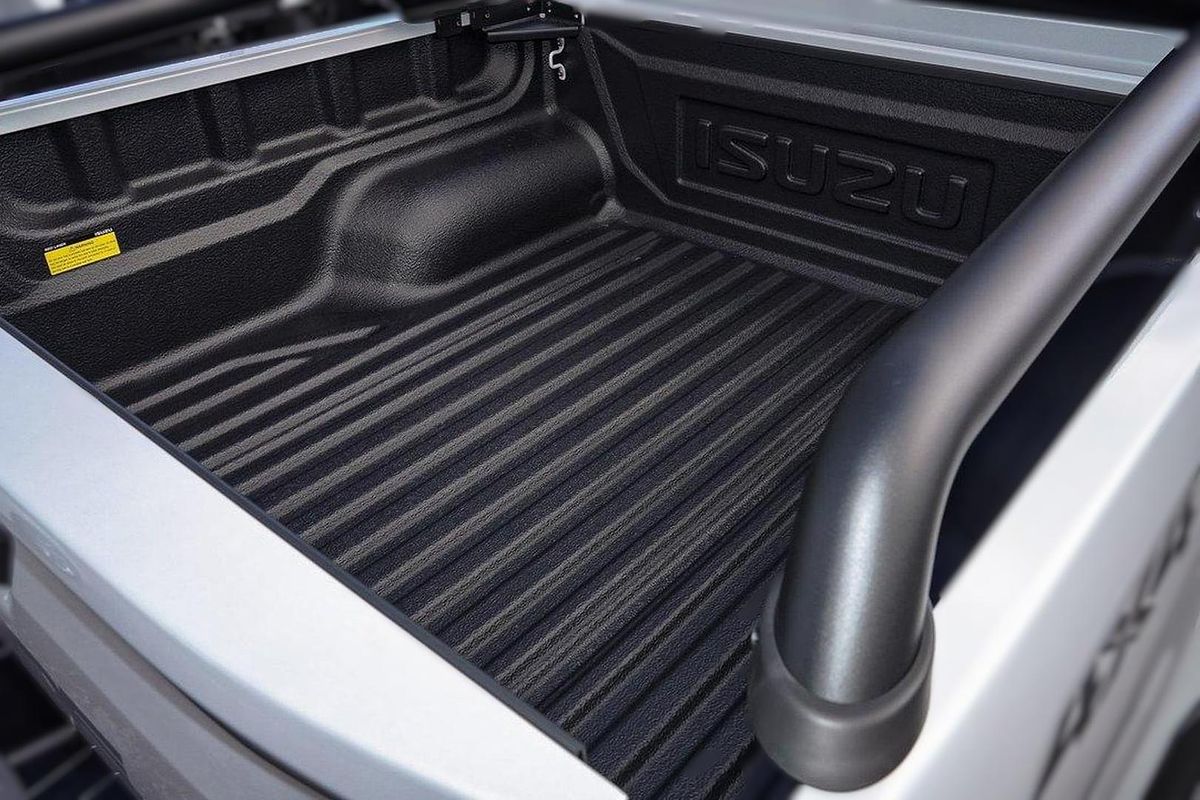 2026 Isuzu D-MAX BLADE 4X4 image 17