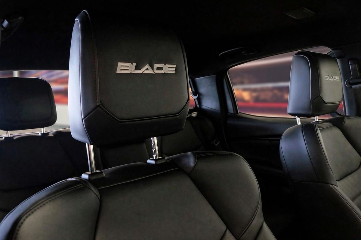 2026 Isuzu D-MAX BLADE 4X4 image 19