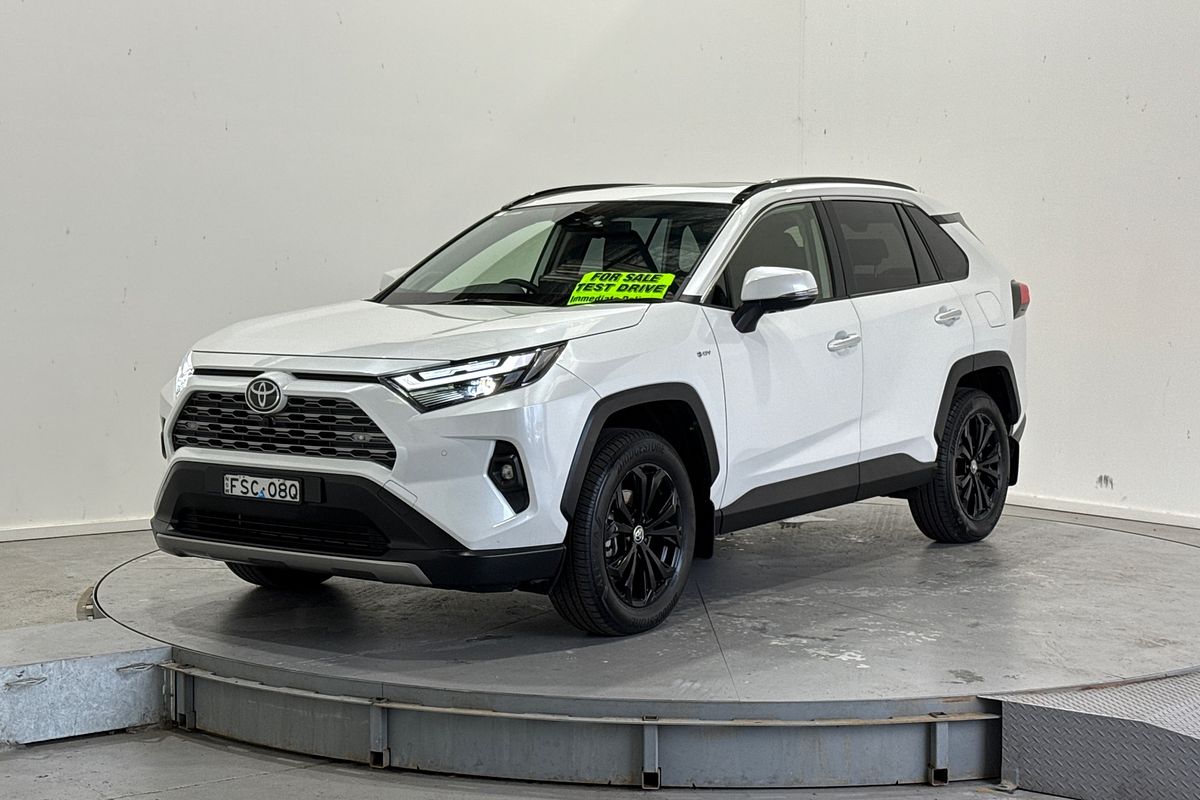 2025 Toyota RAV4 Cruiser AXAH52R