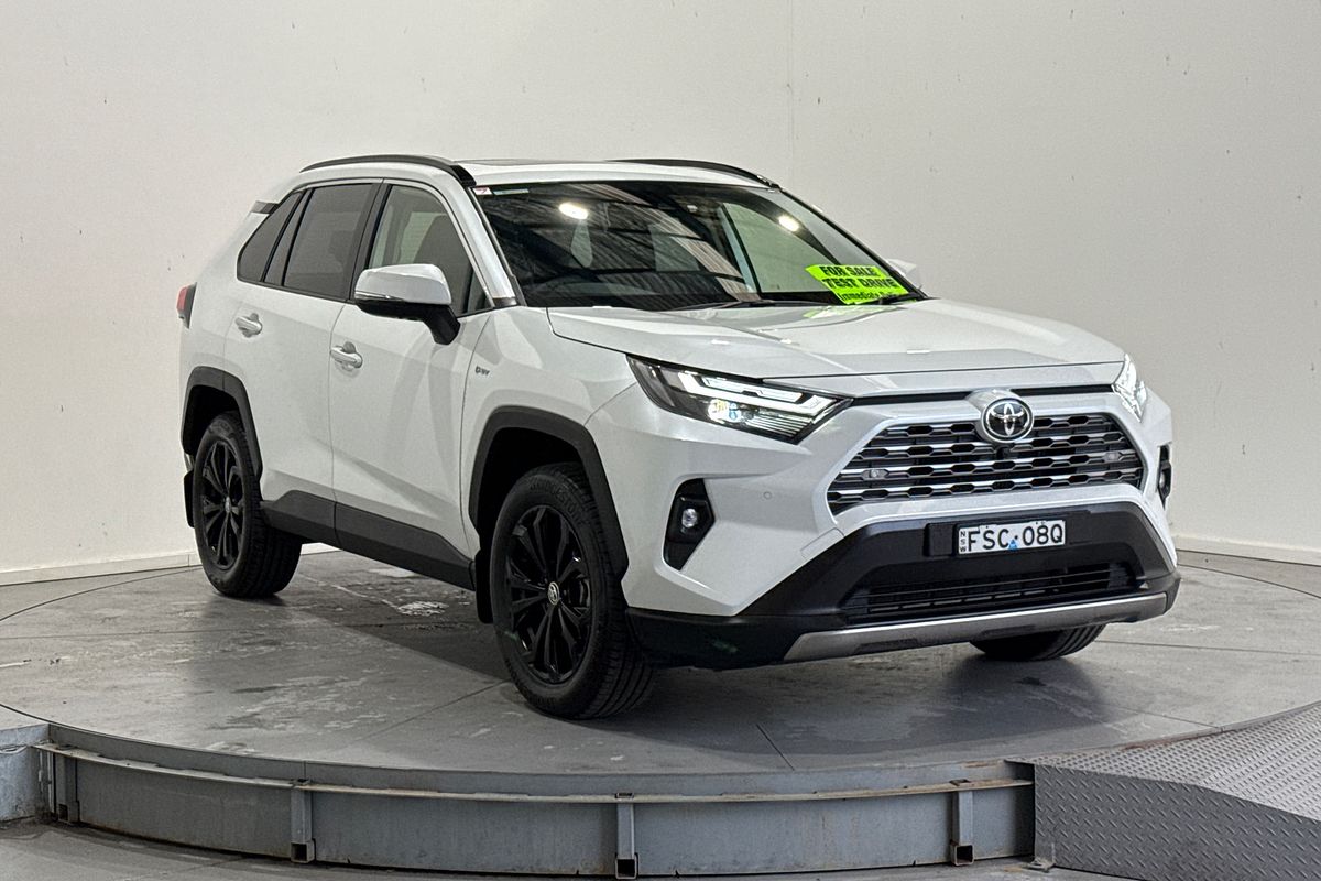 2025 Toyota RAV4 Cruiser AXAH52R