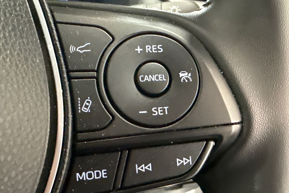 2025 Toyota RAV4 Cruiser AXAH52R