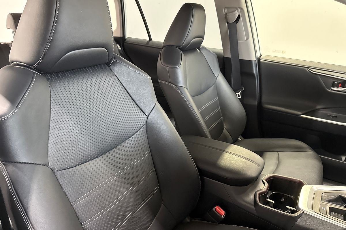 2025 Toyota RAV4 Cruiser AXAH52R