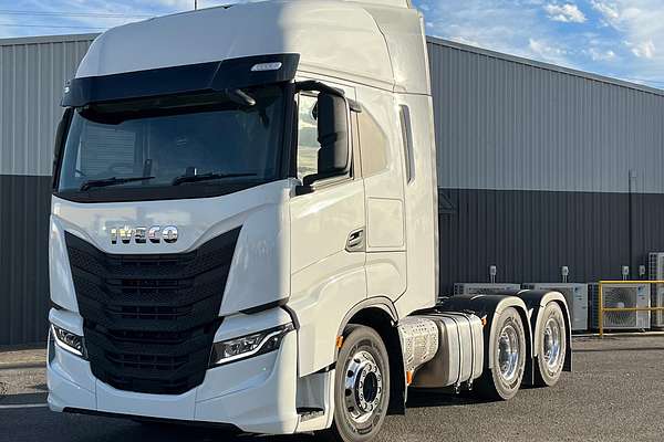 2026 Iveco S-Way AS700