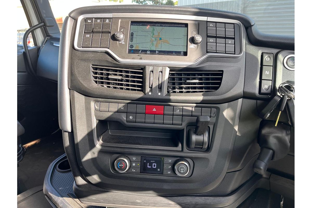 2026 IVECO S-Way AS700 image 14