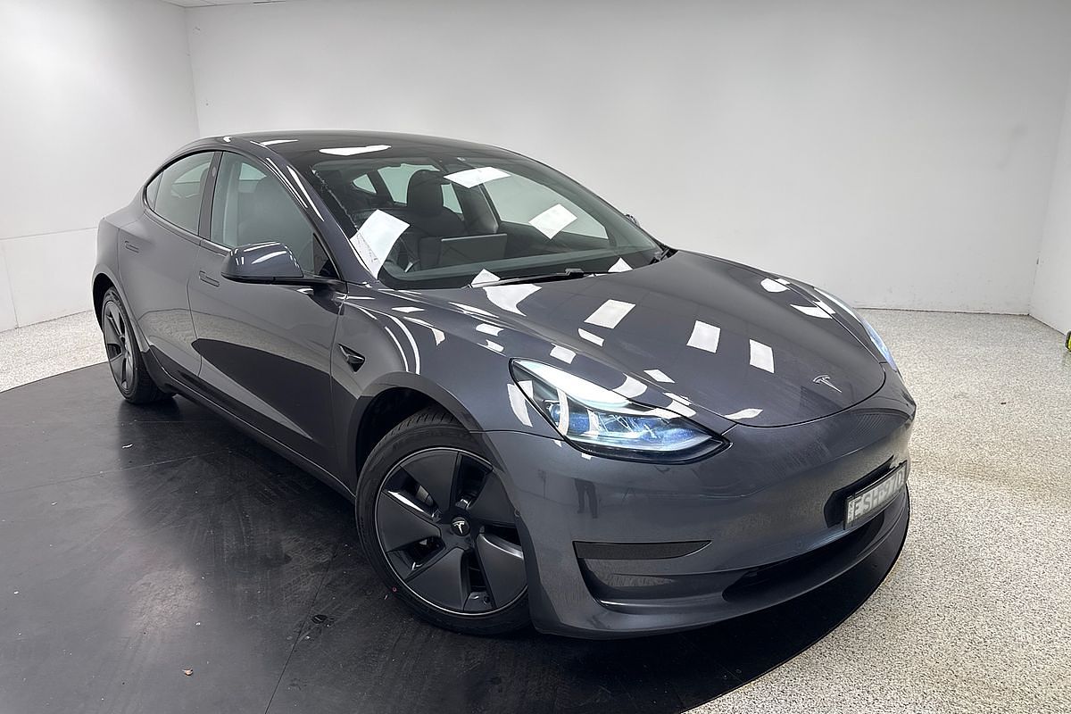 2022 Tesla Model 3 Rear-Wheel Drive