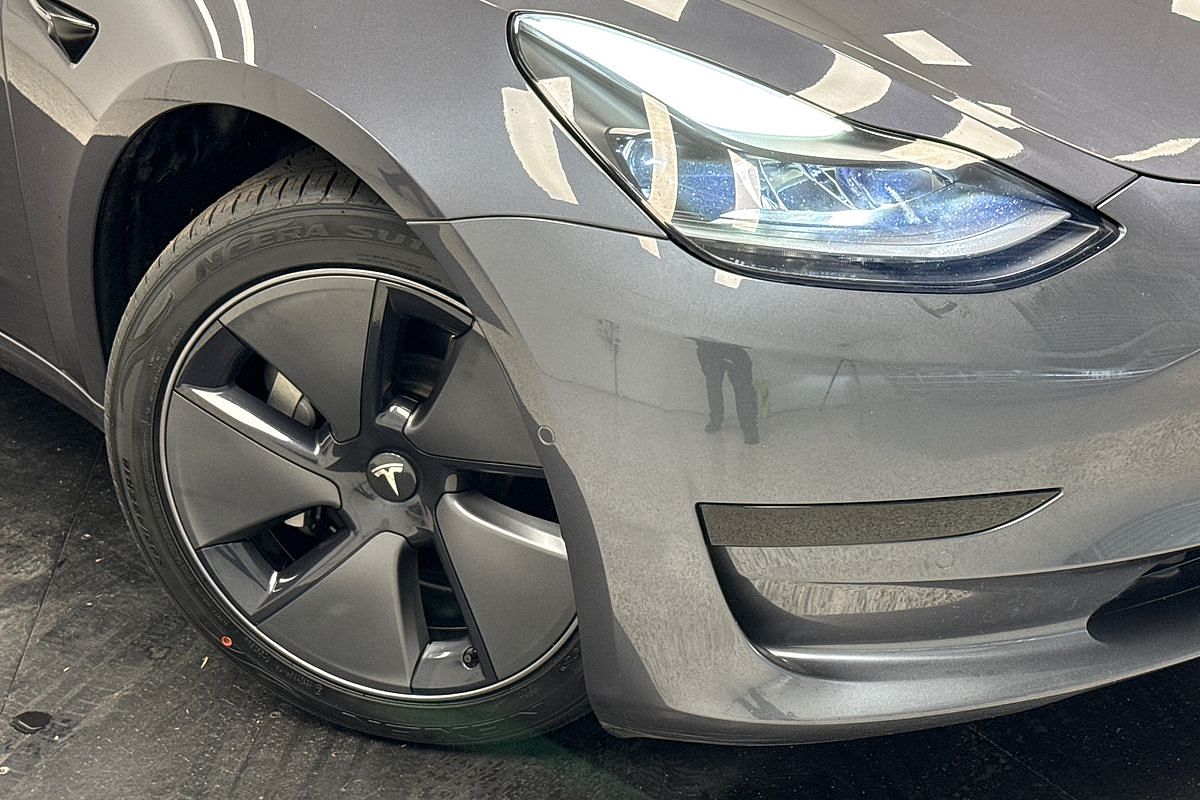2022 Tesla Model 3 Rear-Wheel Drive
