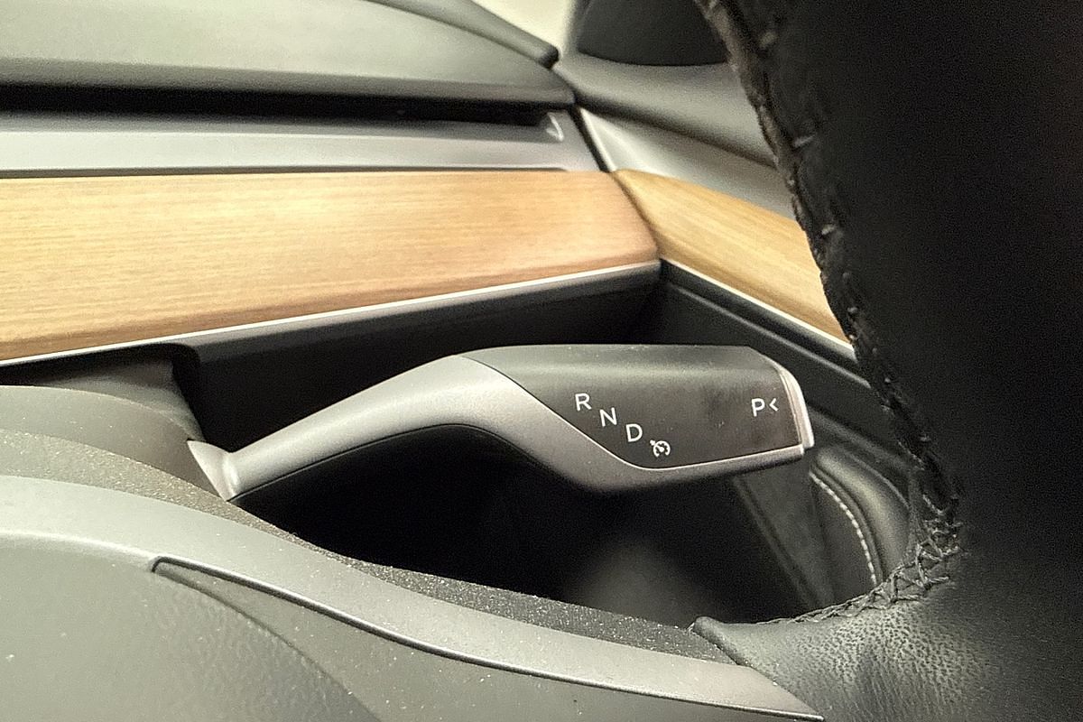 2022 Tesla Model 3 Rear-Wheel Drive
