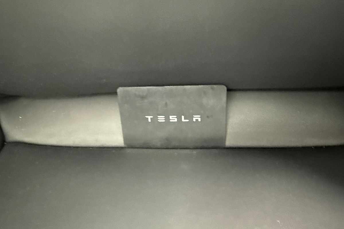 2022 Tesla Model 3 Rear-Wheel Drive