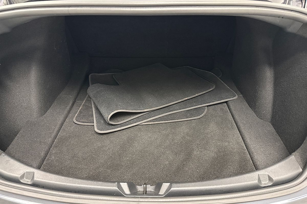 2022 Tesla Model 3 Rear-Wheel Drive
