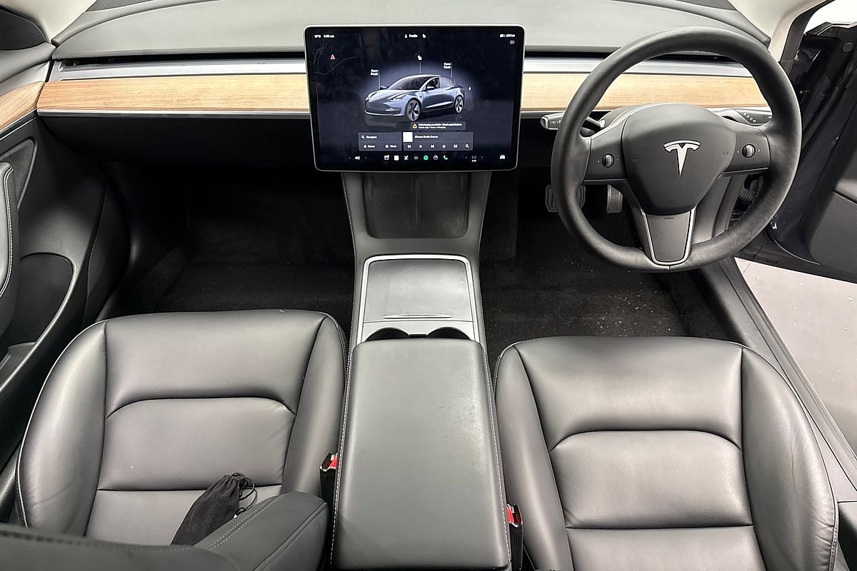 2022 Tesla Model 3 Rear-Wheel Drive