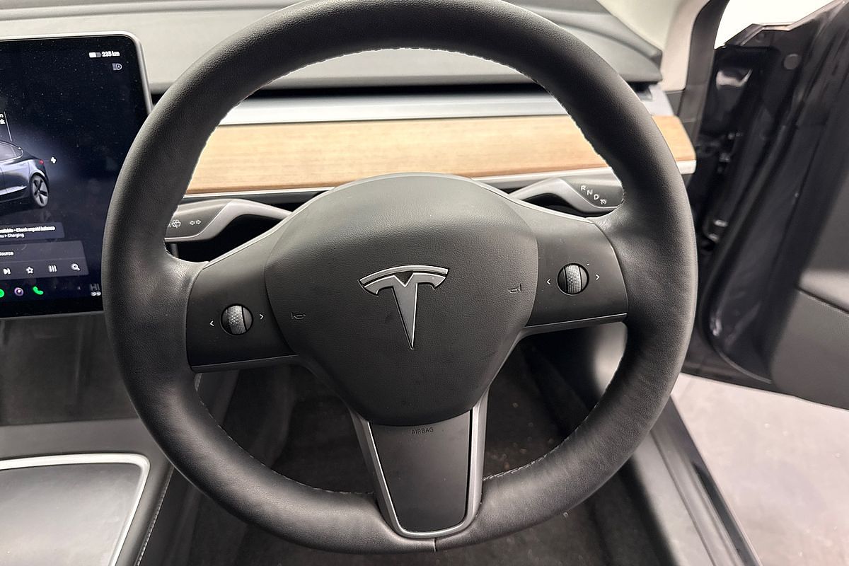 2022 Tesla Model 3 Rear-Wheel Drive