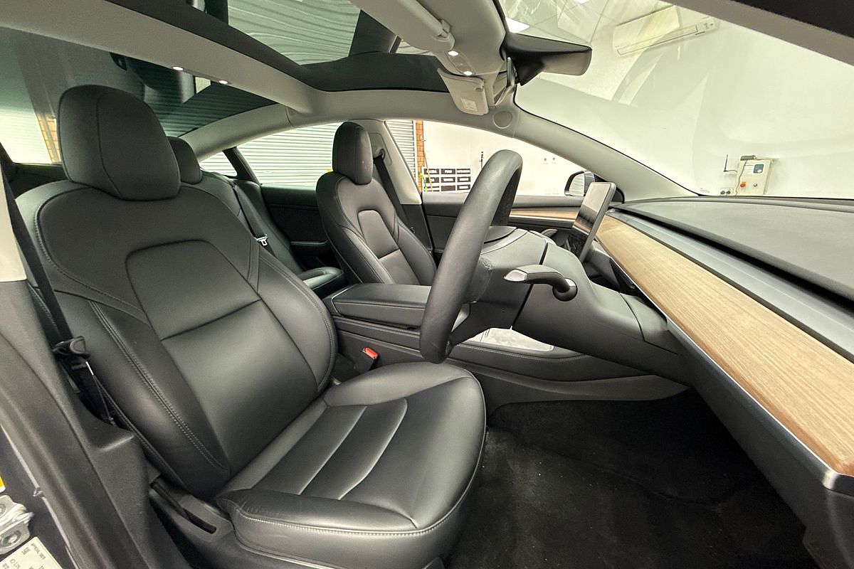 2022 Tesla Model 3 Rear-Wheel Drive