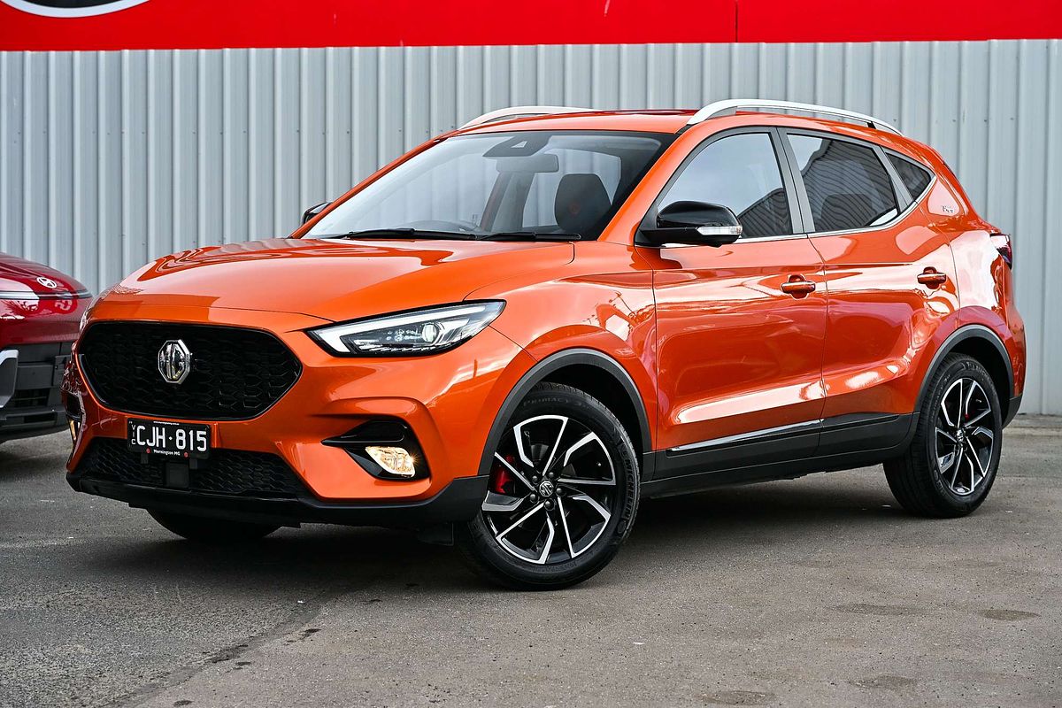 2023 MG ZST Essence