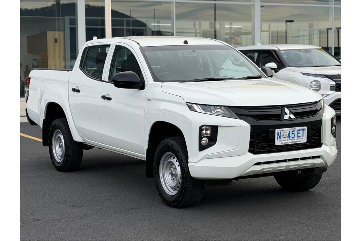 2018 Mitsubishi Triton GLX MR 4X4
