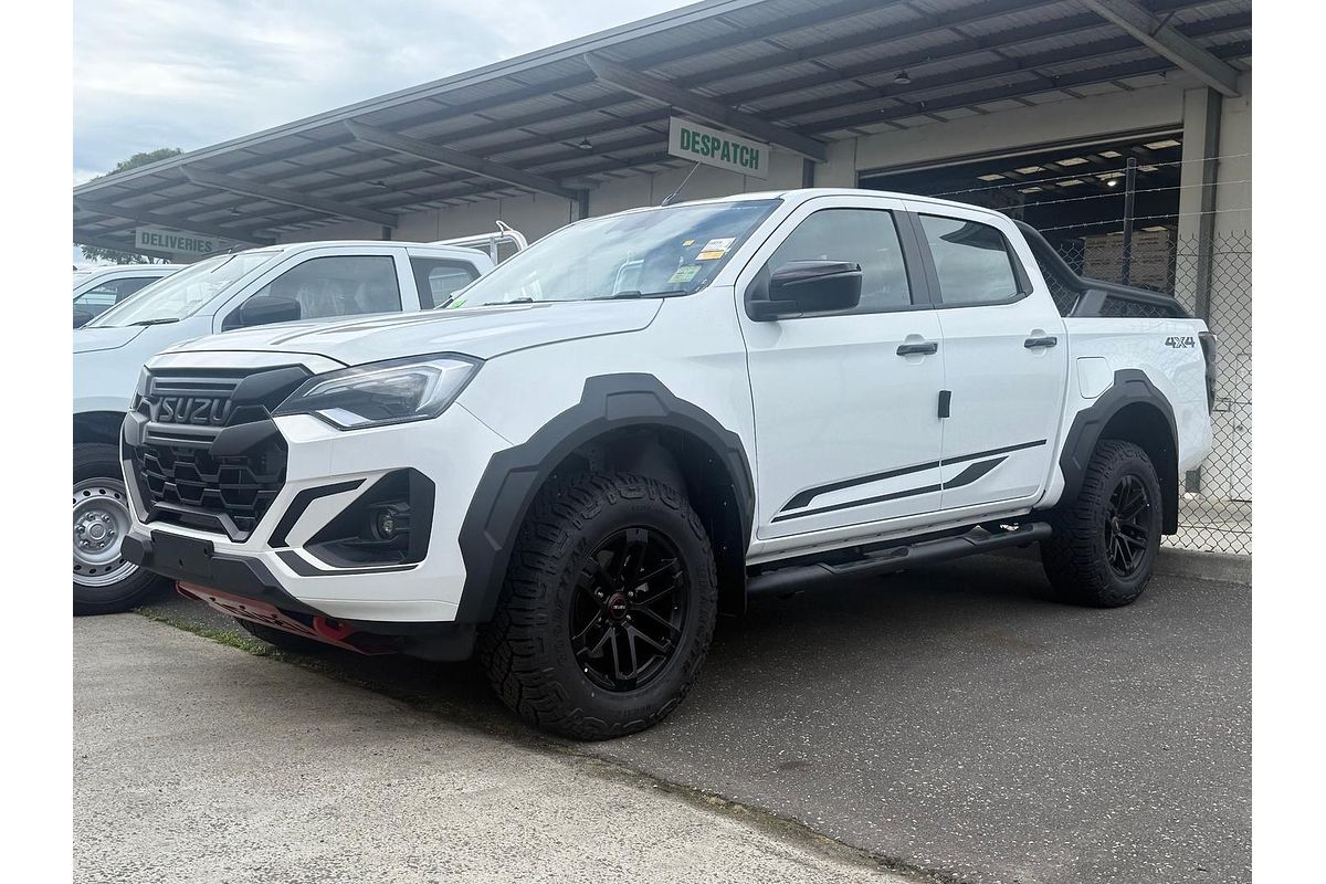 2026 Isuzu D-MAX BLADE 4X4