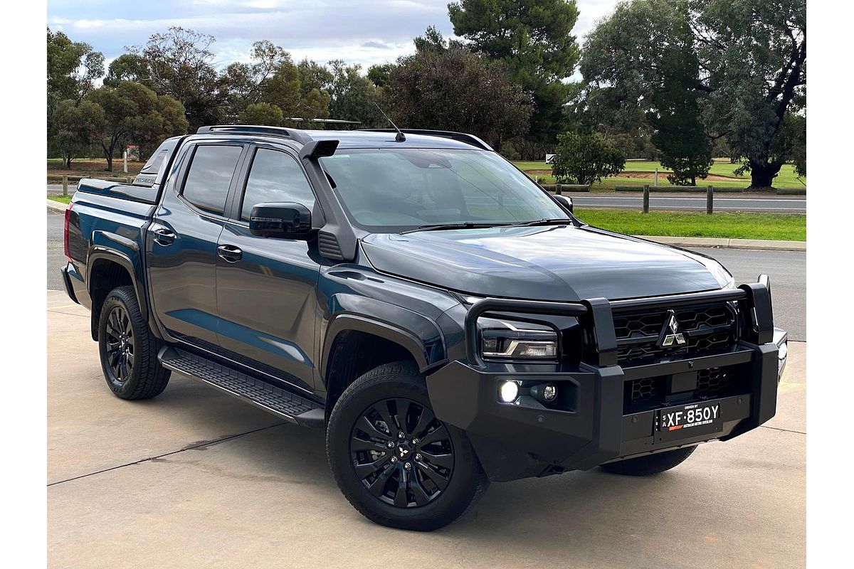 2025 Mitsubishi Triton GSR MV 4X4