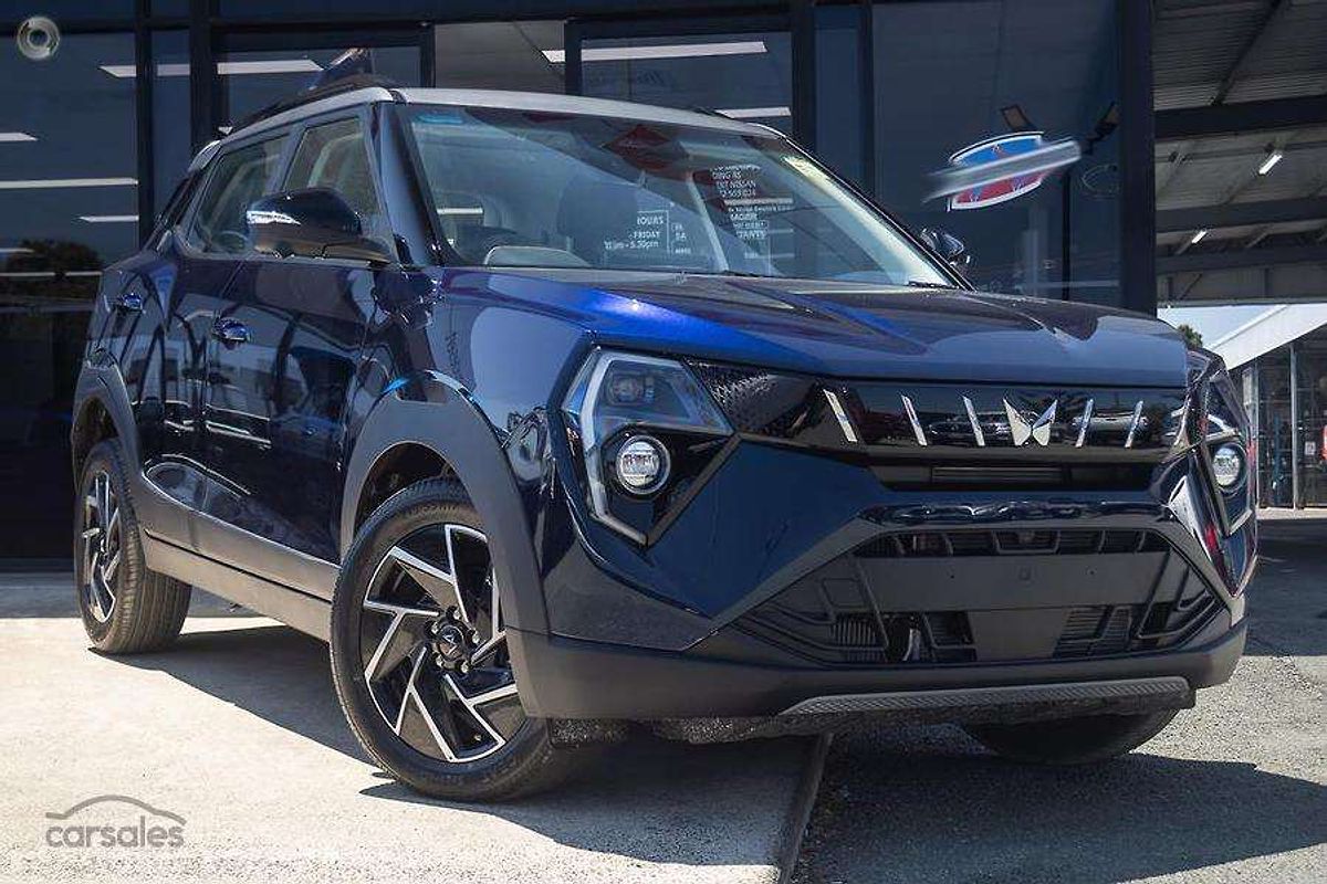 2025 Mahindra XUV3XO AX7L