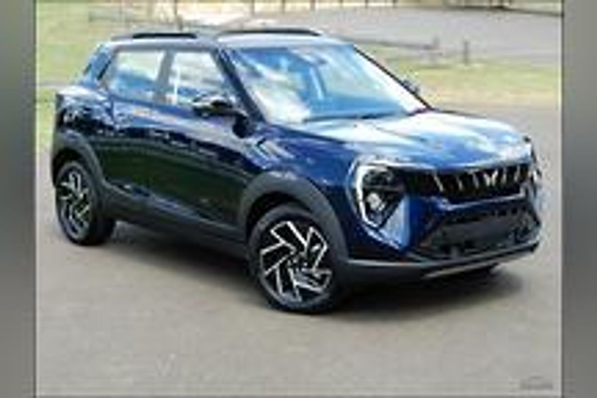2025 Mahindra XUV3XO AX7L