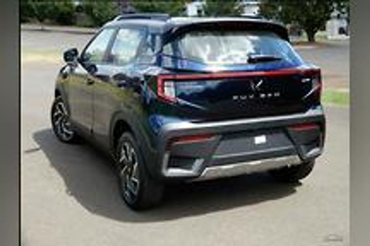 2025 Mahindra XUV3XO AX7L