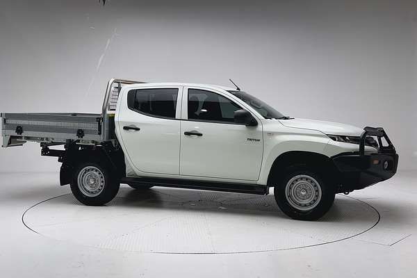 2023 Mitsubishi Triton GLX MR 4X4 thumb-3