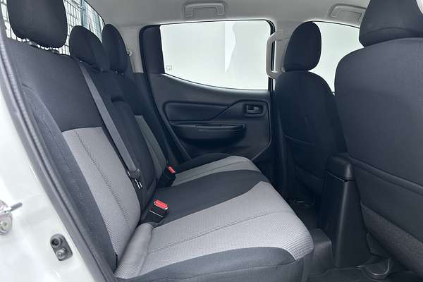2023 Mitsubishi Triton GLX MR 4X4 thumb-10