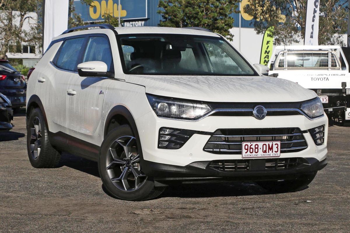 2021 KGM Korando ELX C300