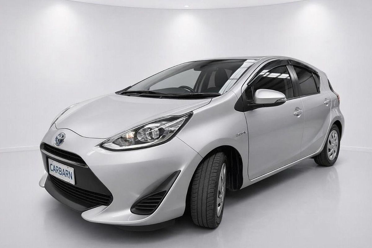 2017 Toyota aqua S NHP10