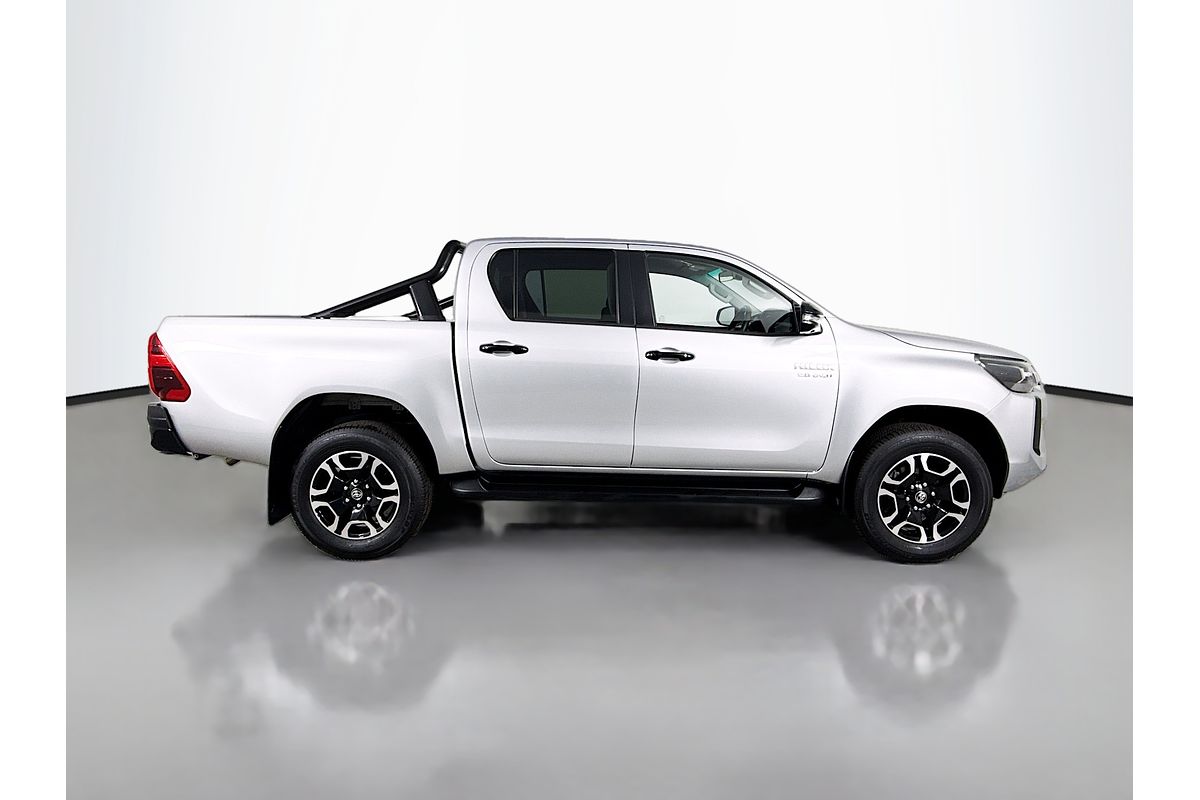 2025 Toyota Hilux SR5 48V GUN126R 4X4