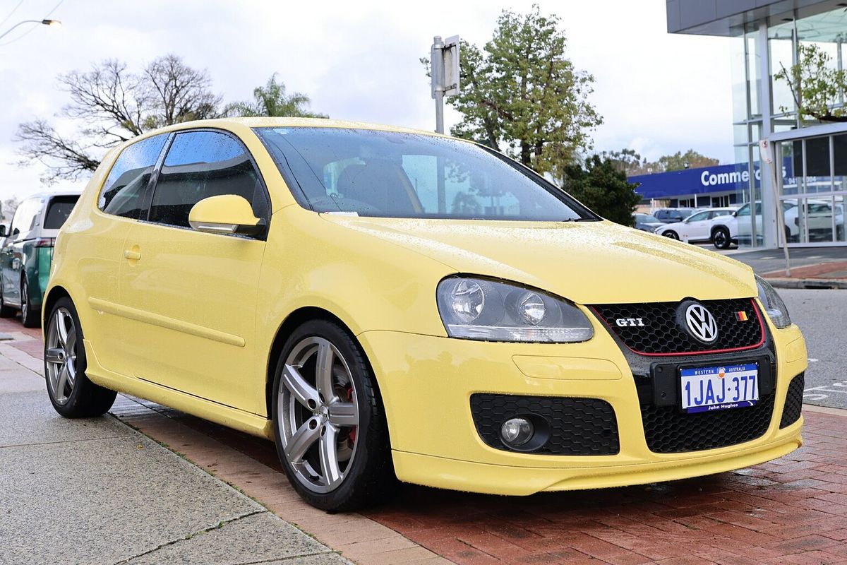 2008 Volkswagen Golf GTI Pirelli V