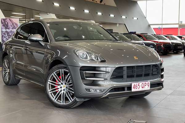 2015 Porsche Macan Turbo 95B